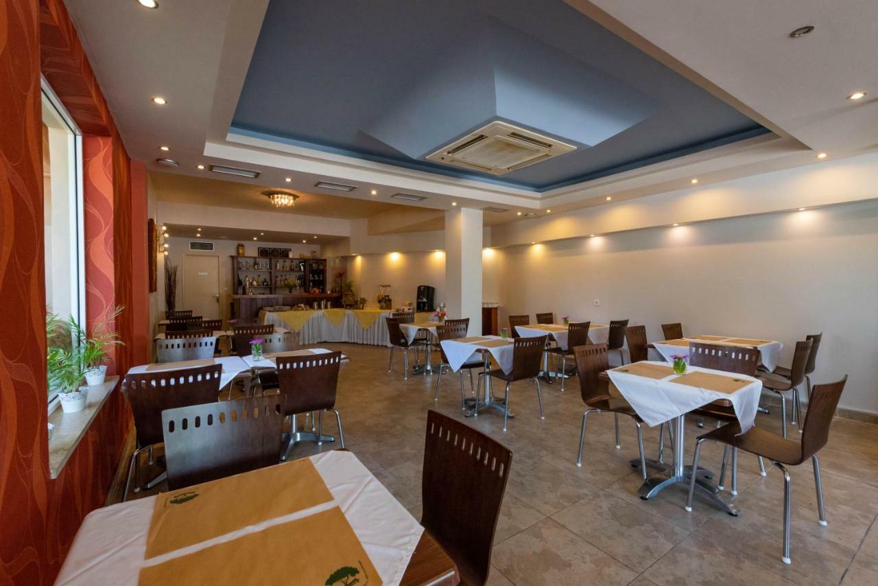 Theoxenia Hotel Apartments Chrani Exterior foto